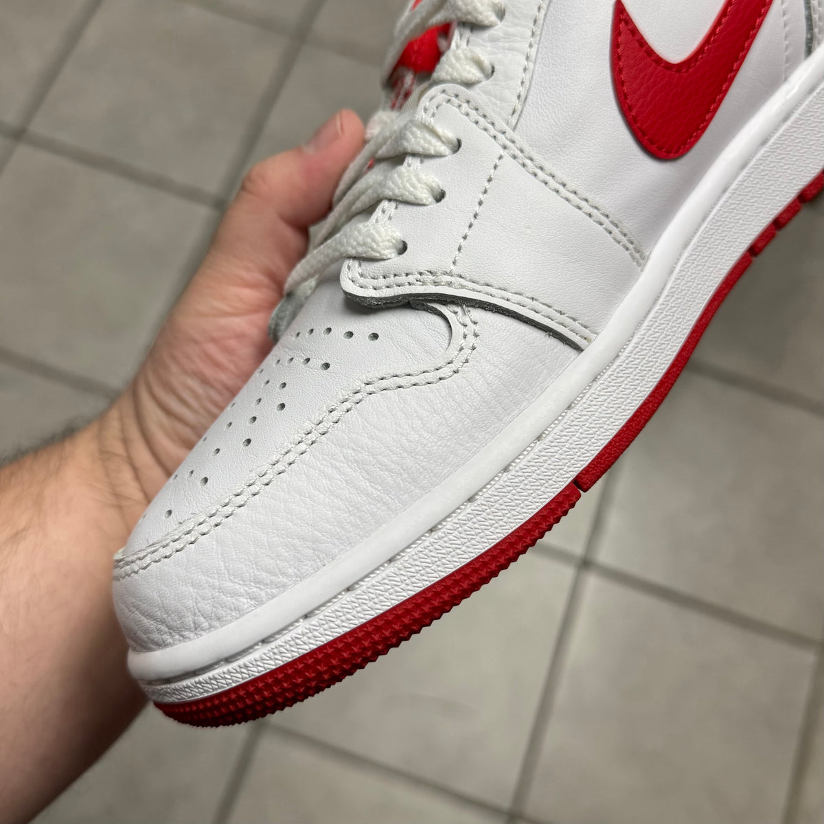 Jordan 1 Low OG University Red (Worn)
