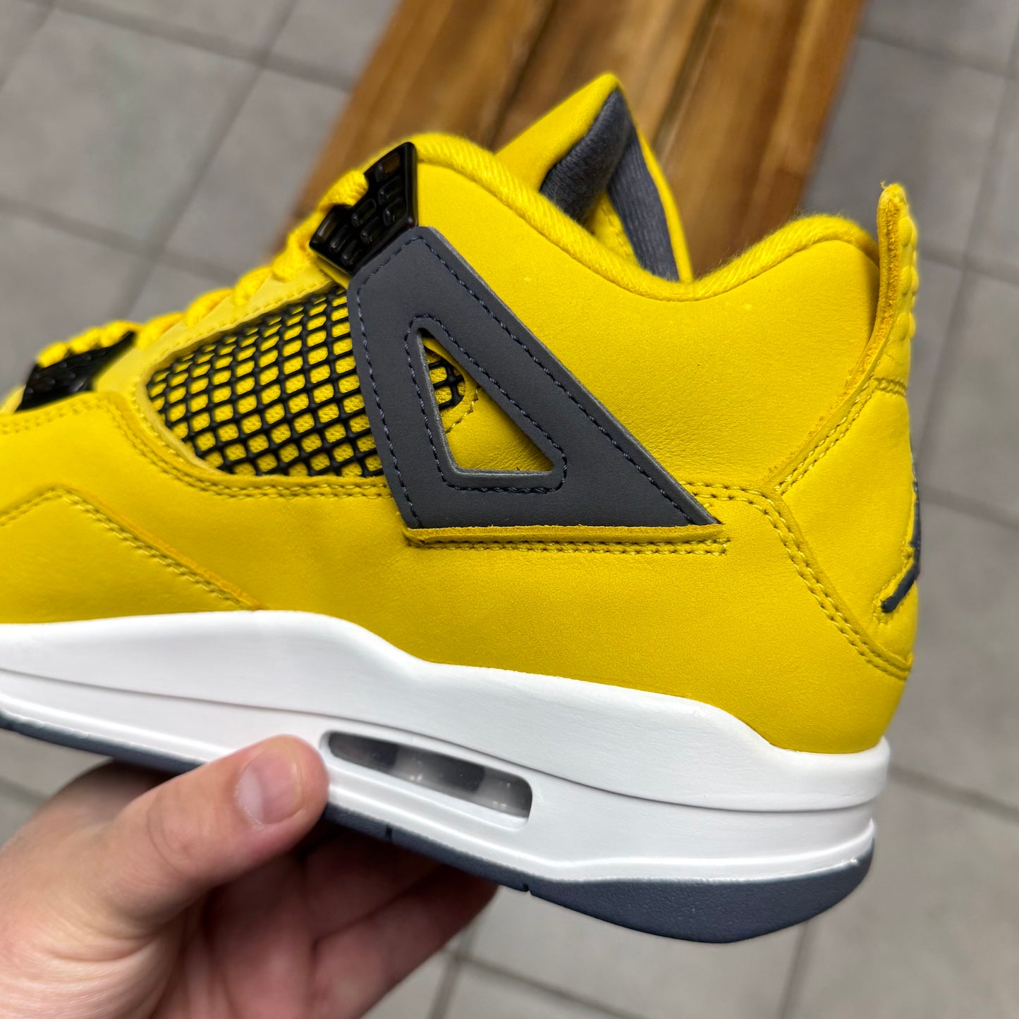 Jordan 4 Lightning (Worn)