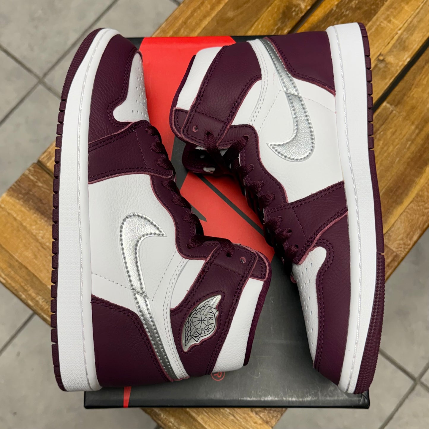 Jordan 1 High OG Bordeaux (Worn)