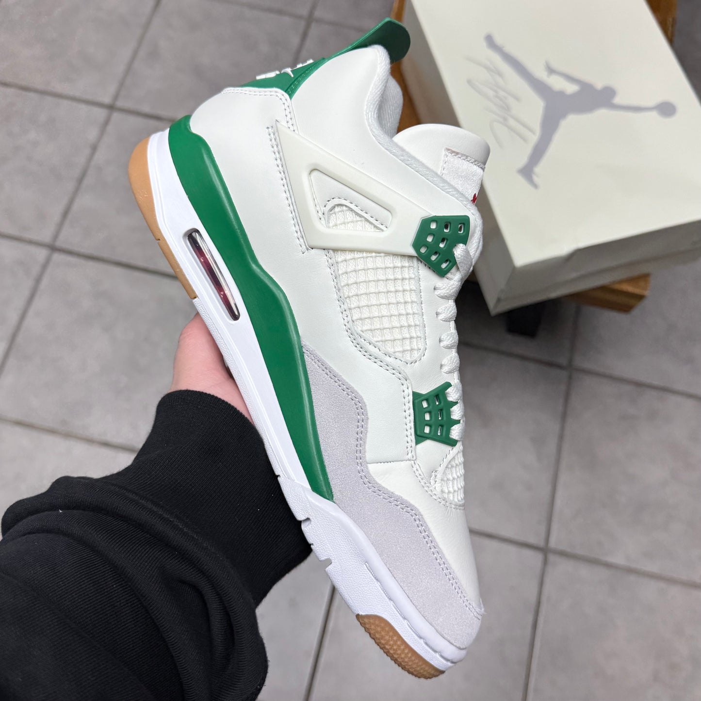 Jordan 4 SB Pine Green