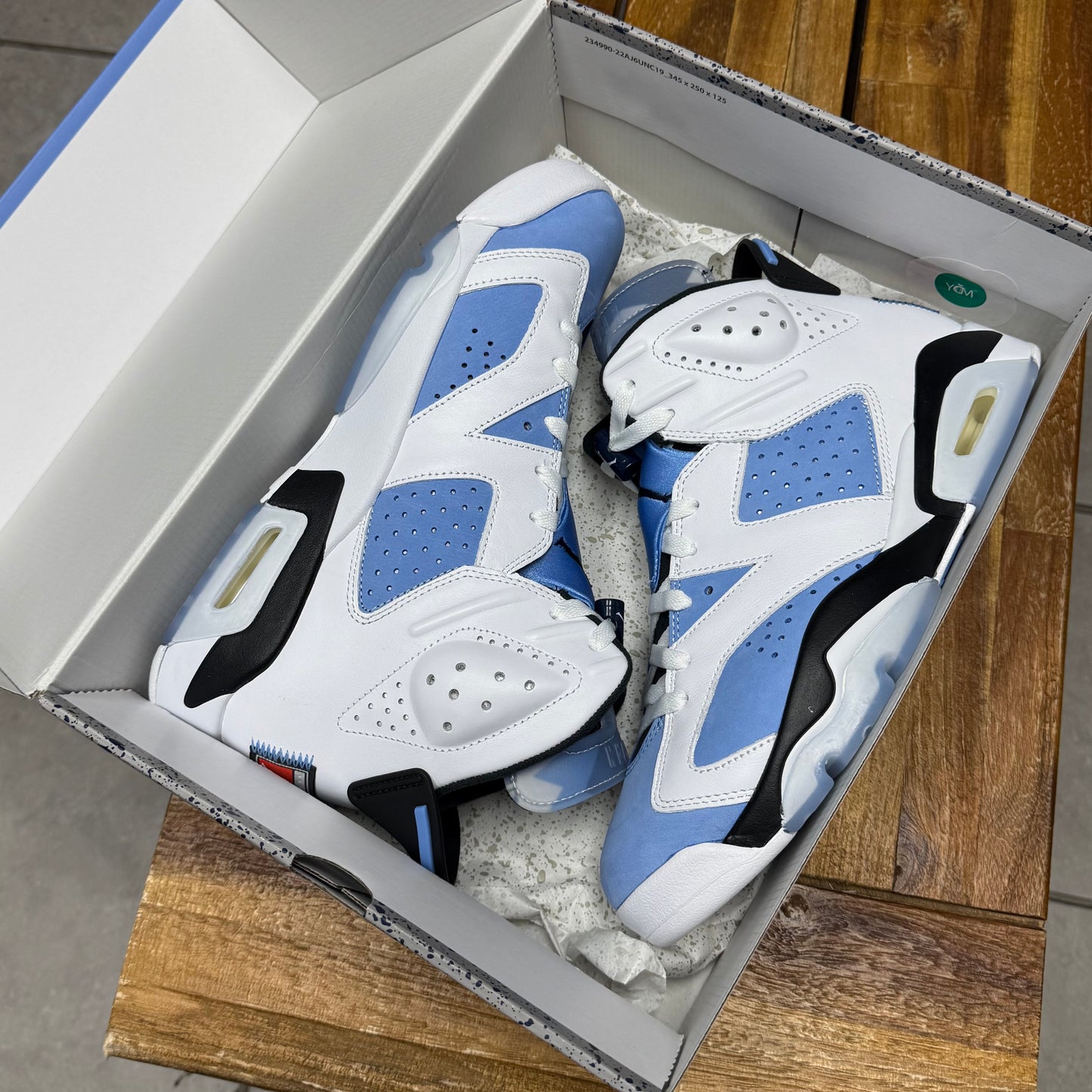 Jordan 6 UNC (Worn)