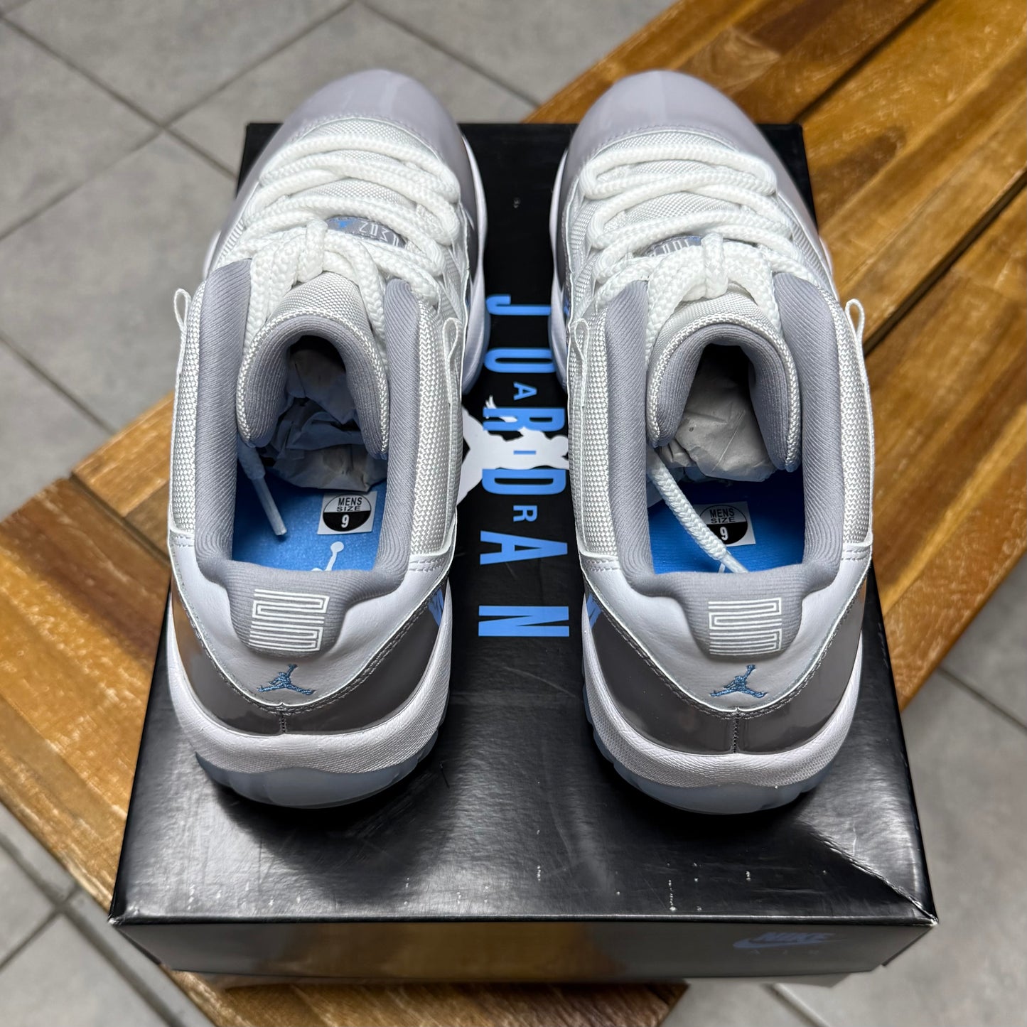 Jordan 11 Low Cement Grey