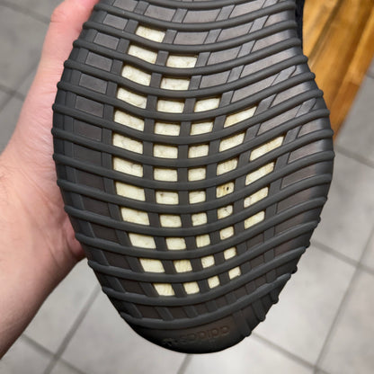 Yeezy 350 V2 Oreo (Worn)
