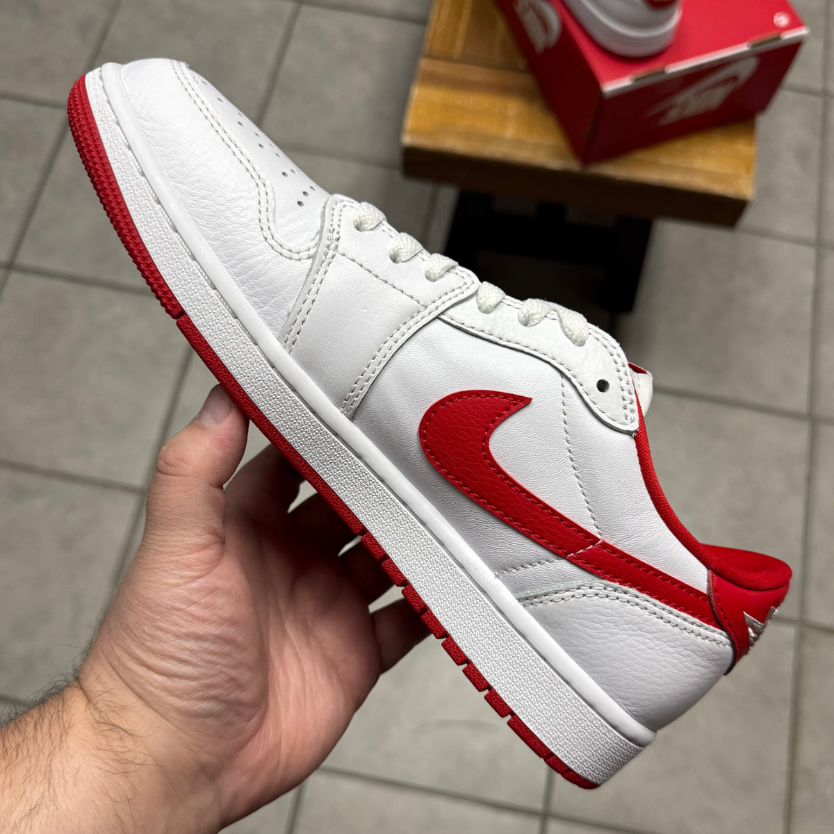 Jordan 1 Low OG University Red (Worn)