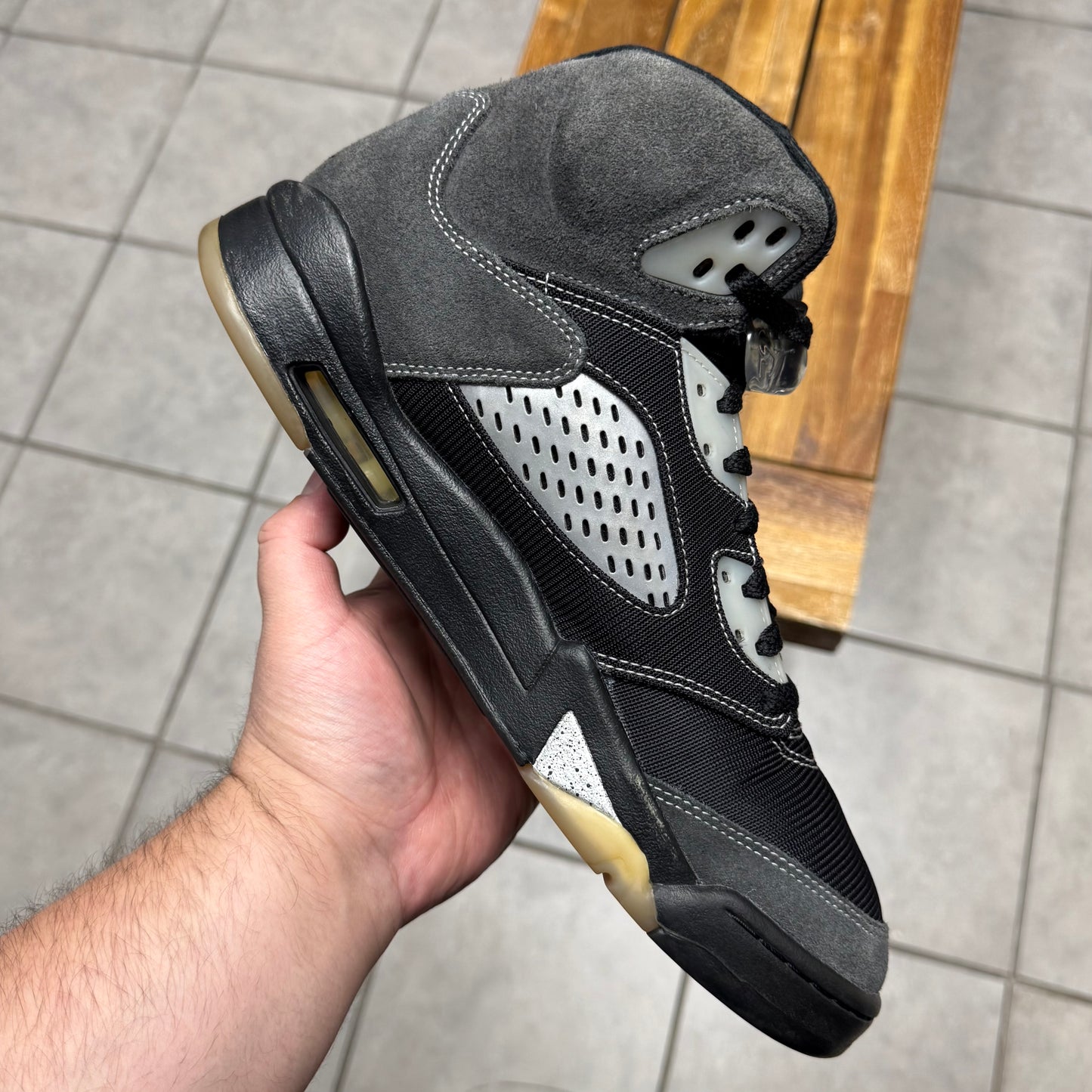 Jordan 5 Anthracite (Worn)
