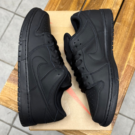 Dunk Low Pro SB Triple Black