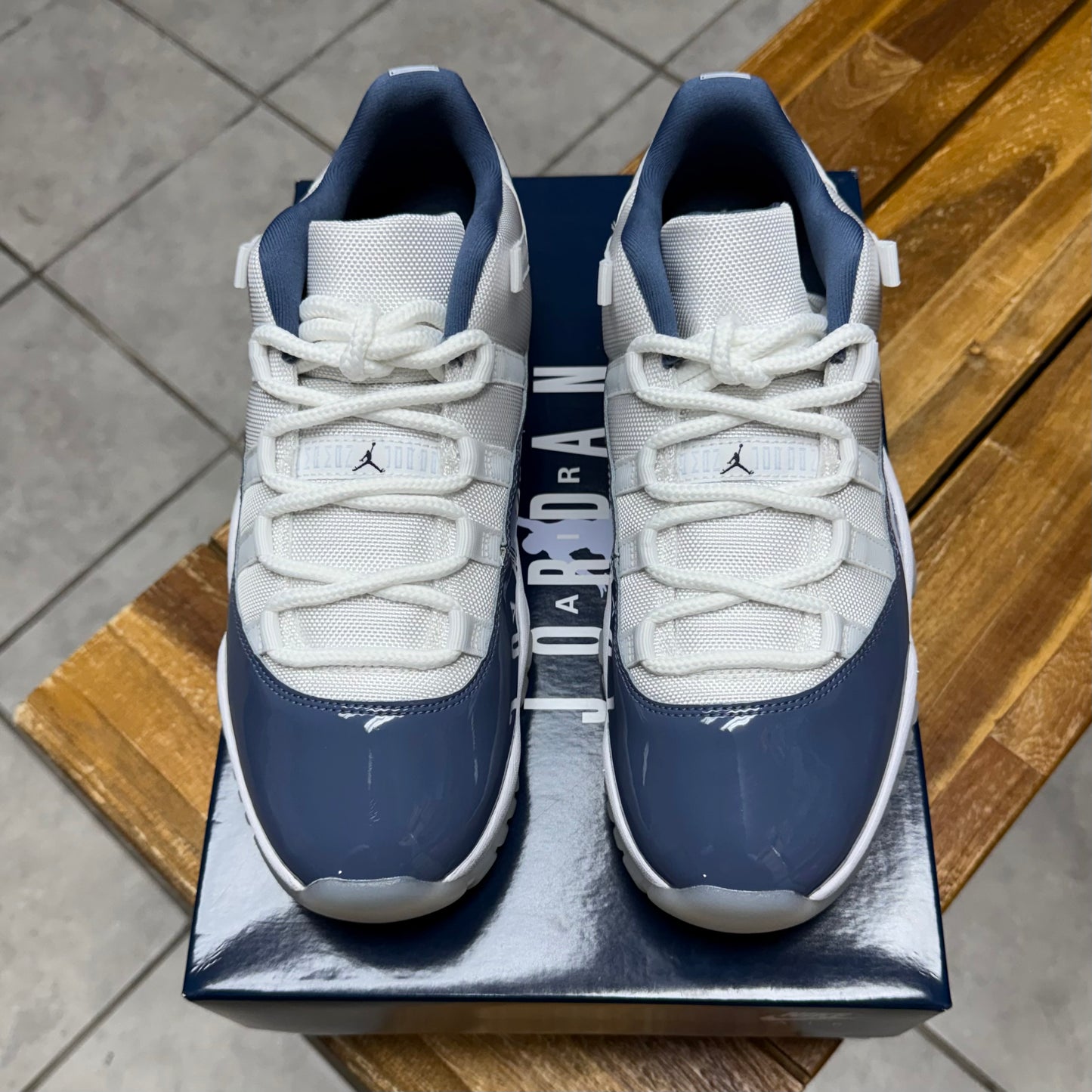 Jordan 11 Low Diffused Blue