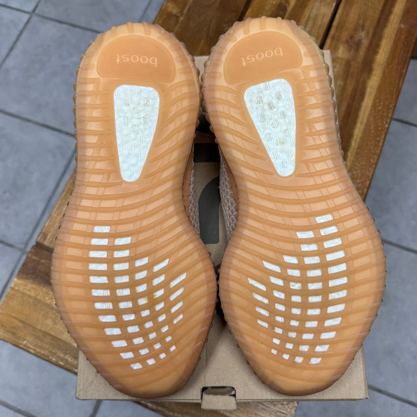 Yeezy 350 V2 Clay (Worn)