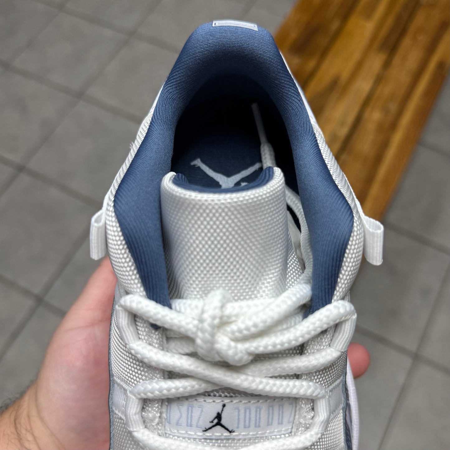 Jordan 11 Low Diffused Blue