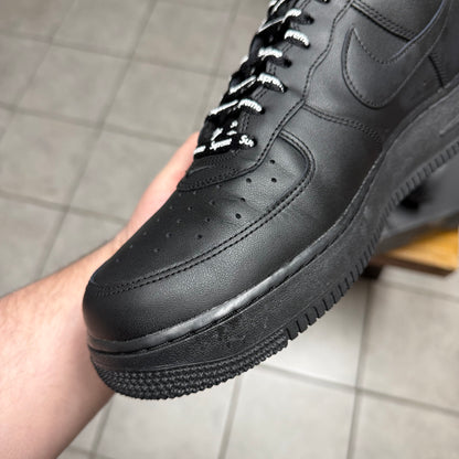 Air Force 1 Low x Supreme Black (Worn)