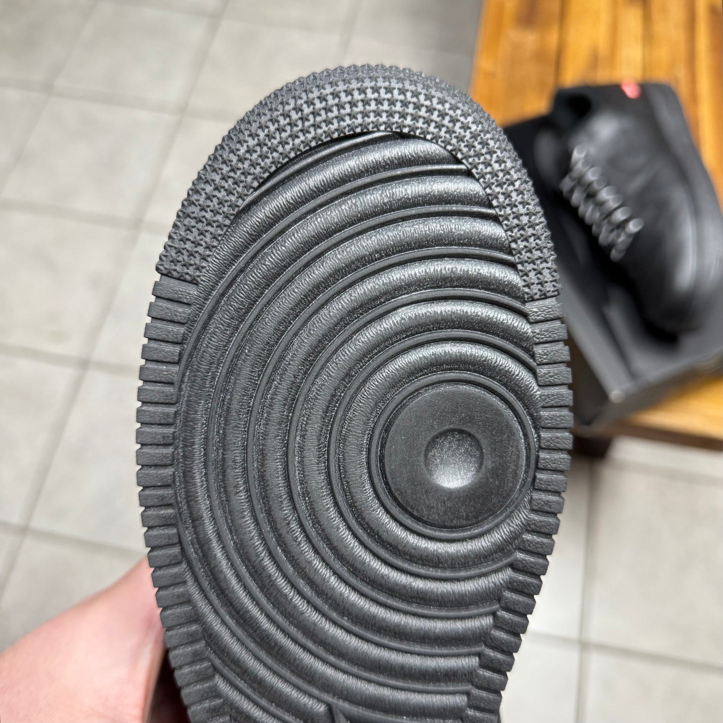 Air Force 1 Low x Supreme Black (Worn)