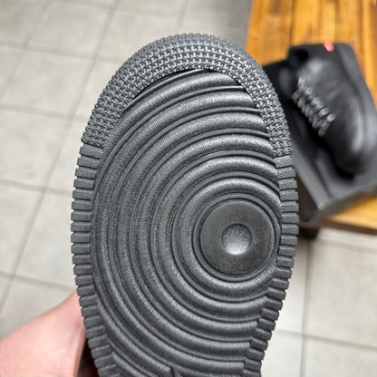 Air Force 1 Low x Supreme Black (Worn)