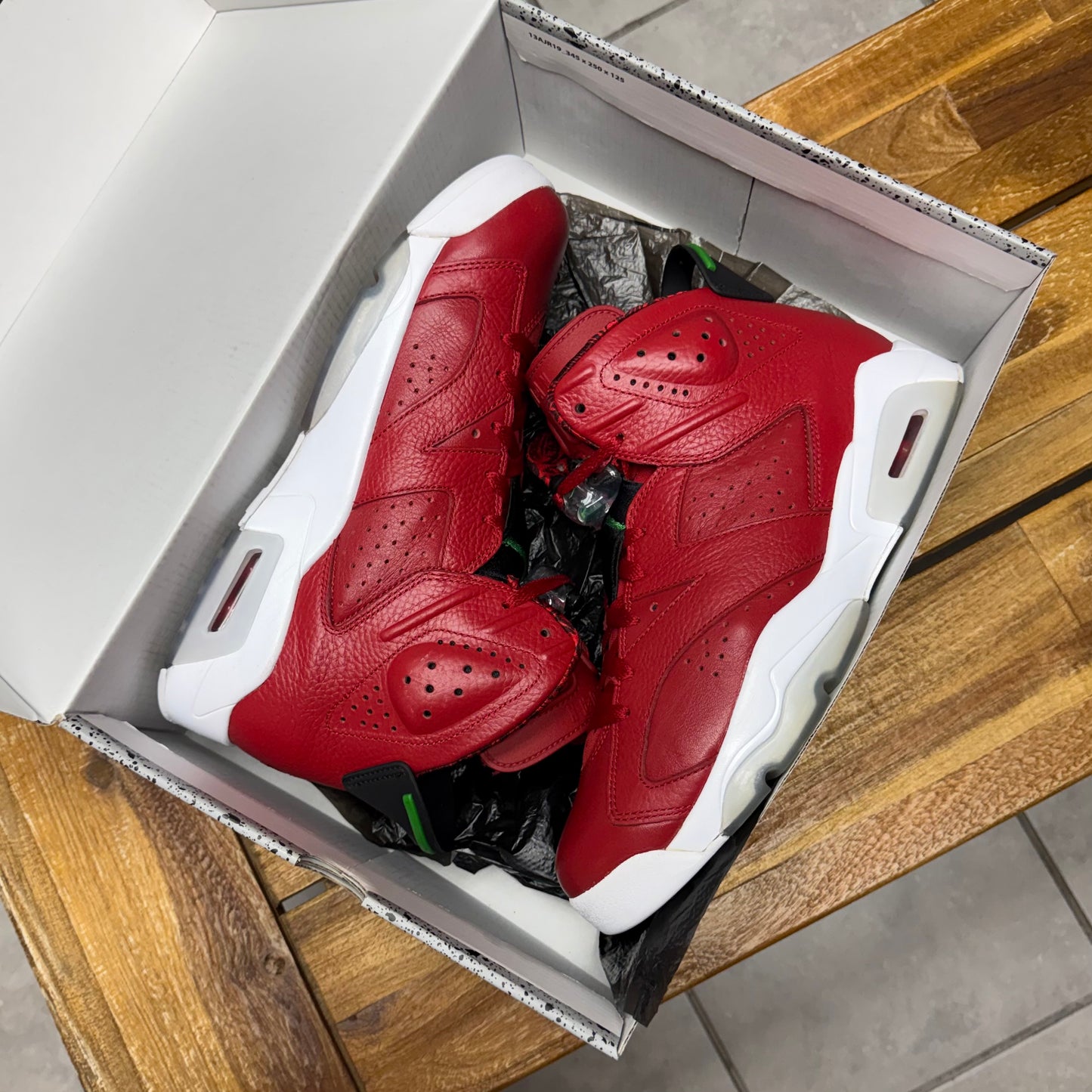Jordan 6 History of Jordan (Worn)