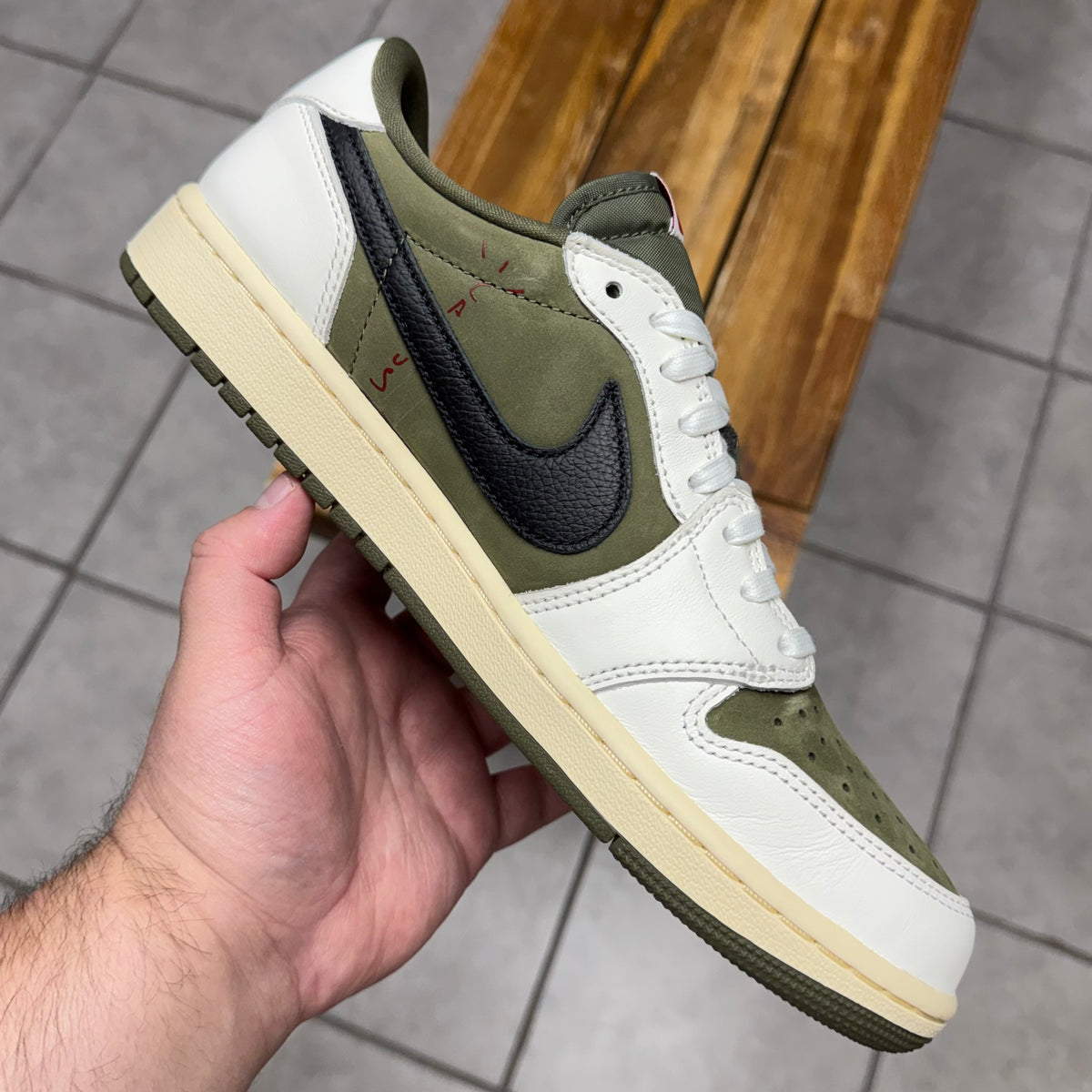 Jordan 1 Low OG x Travis Scott Medium Olive (Worn)