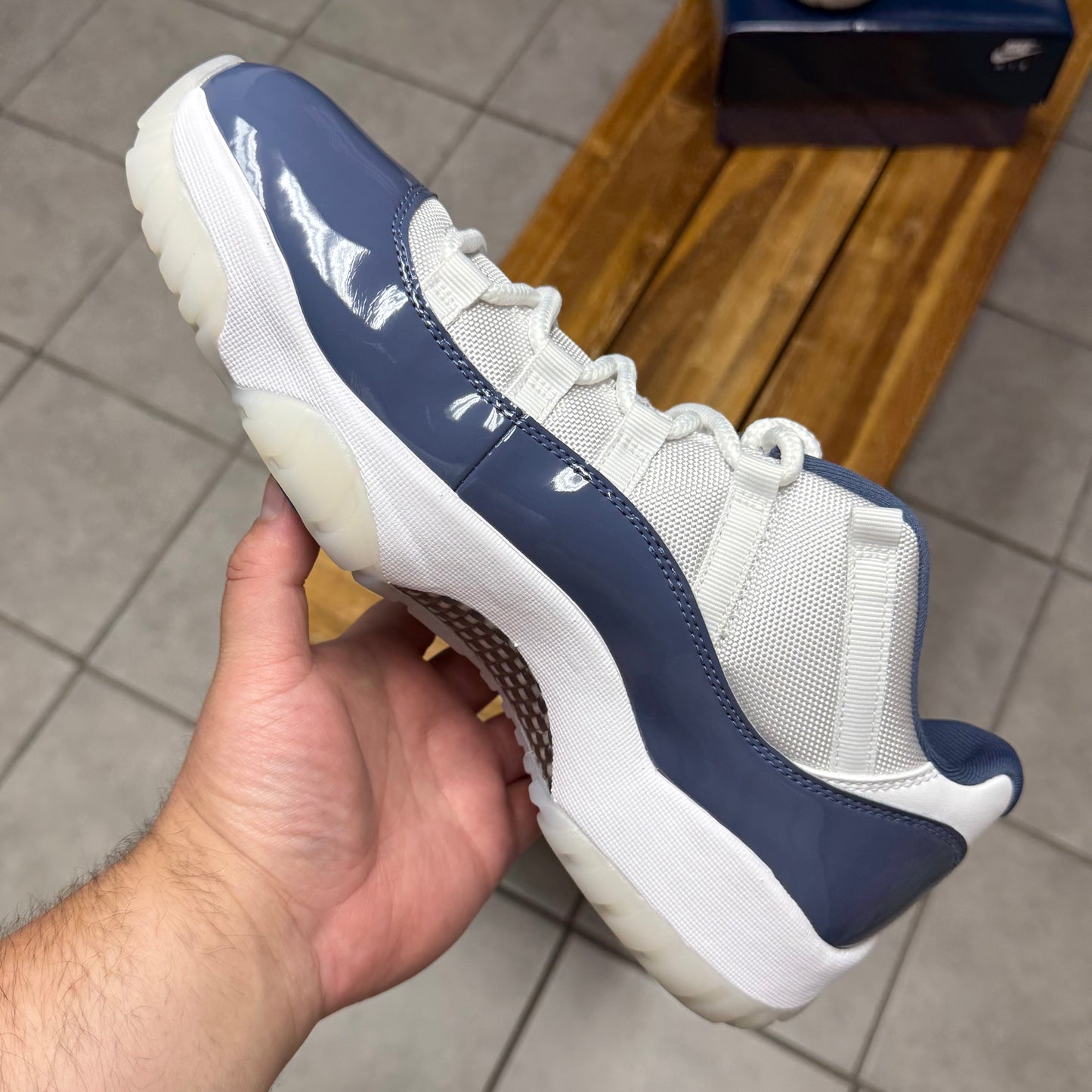 Jordan 11 Low Diffused Blue