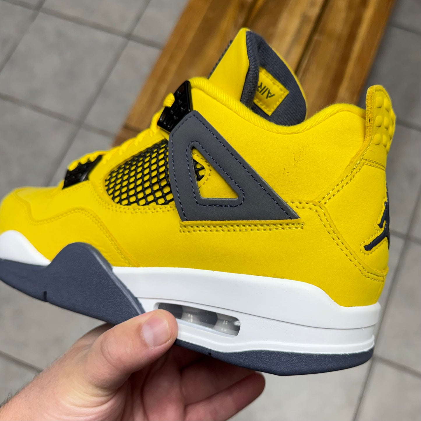 Jordan 4 Lightning (Worn)