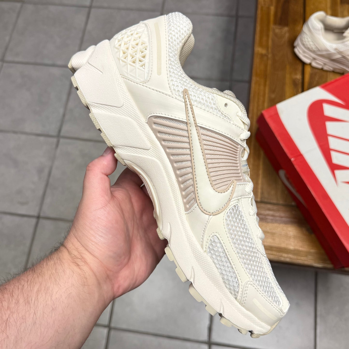 Air Zoom Vomero 5 ‘Pale Ivory Sanddrift’