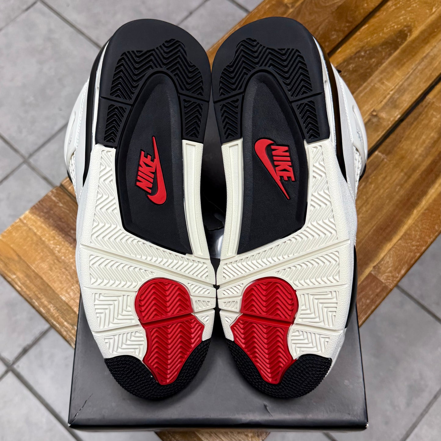 Jordan 4 Flight Club (Worn)