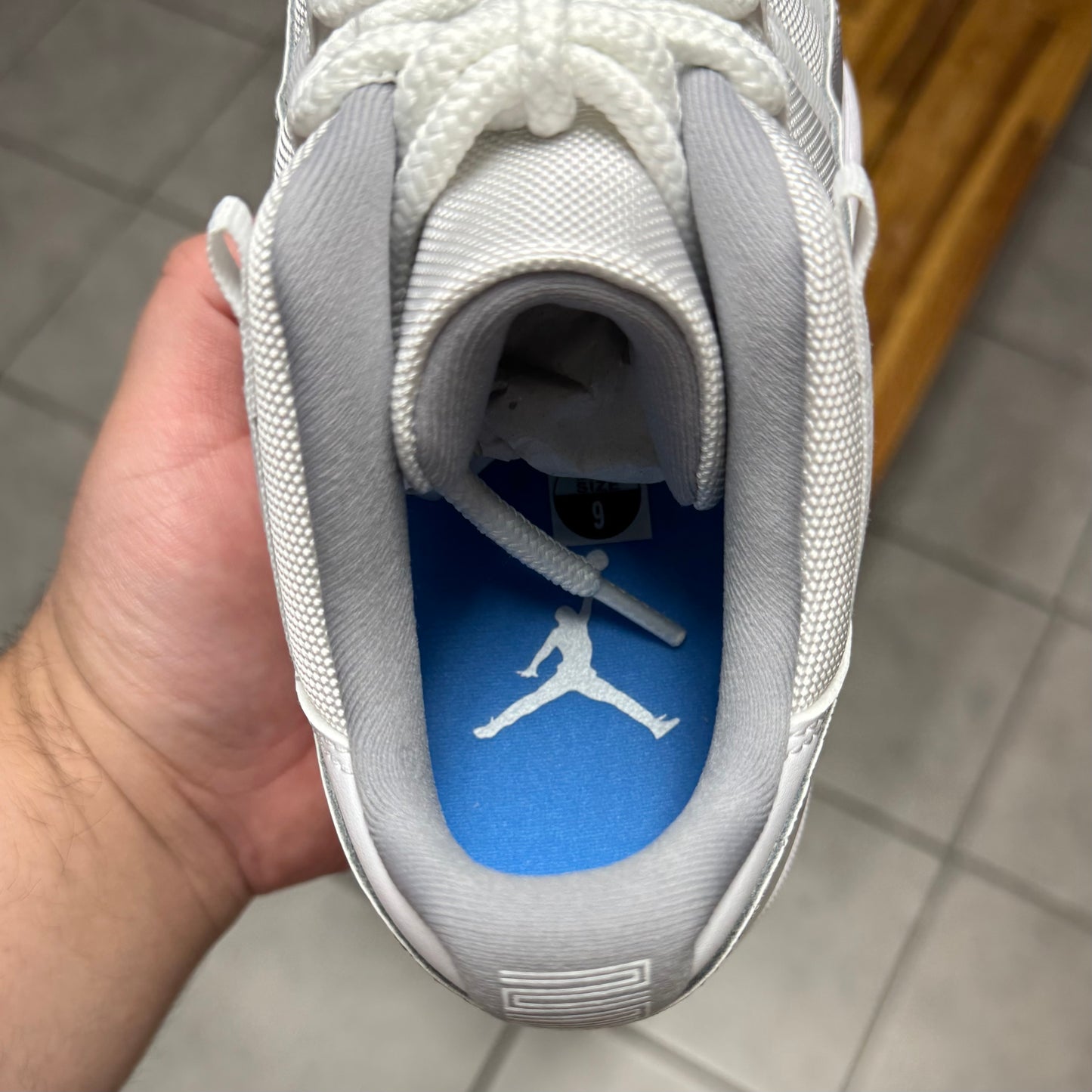 Jordan 11 Low Cement Grey