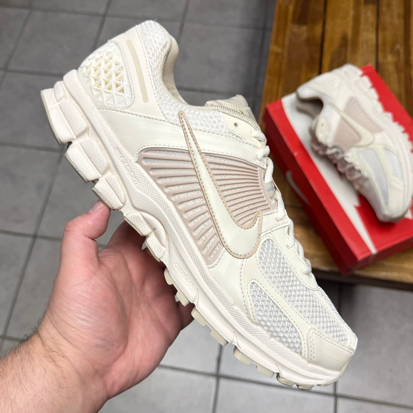 Air Zoom Vomero 5 ‘Pale Ivory Sanddrift’
