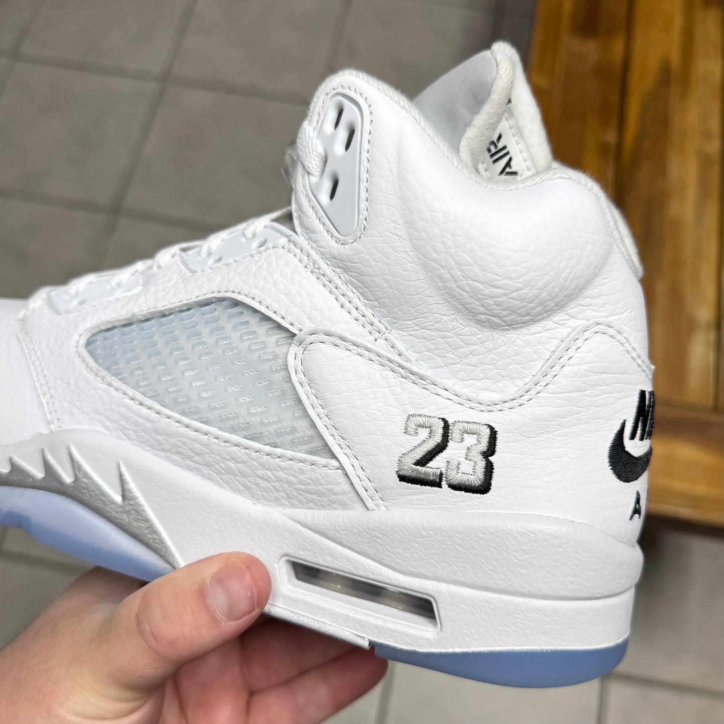 Jordan 5 White Metallic 2026 (Worn)