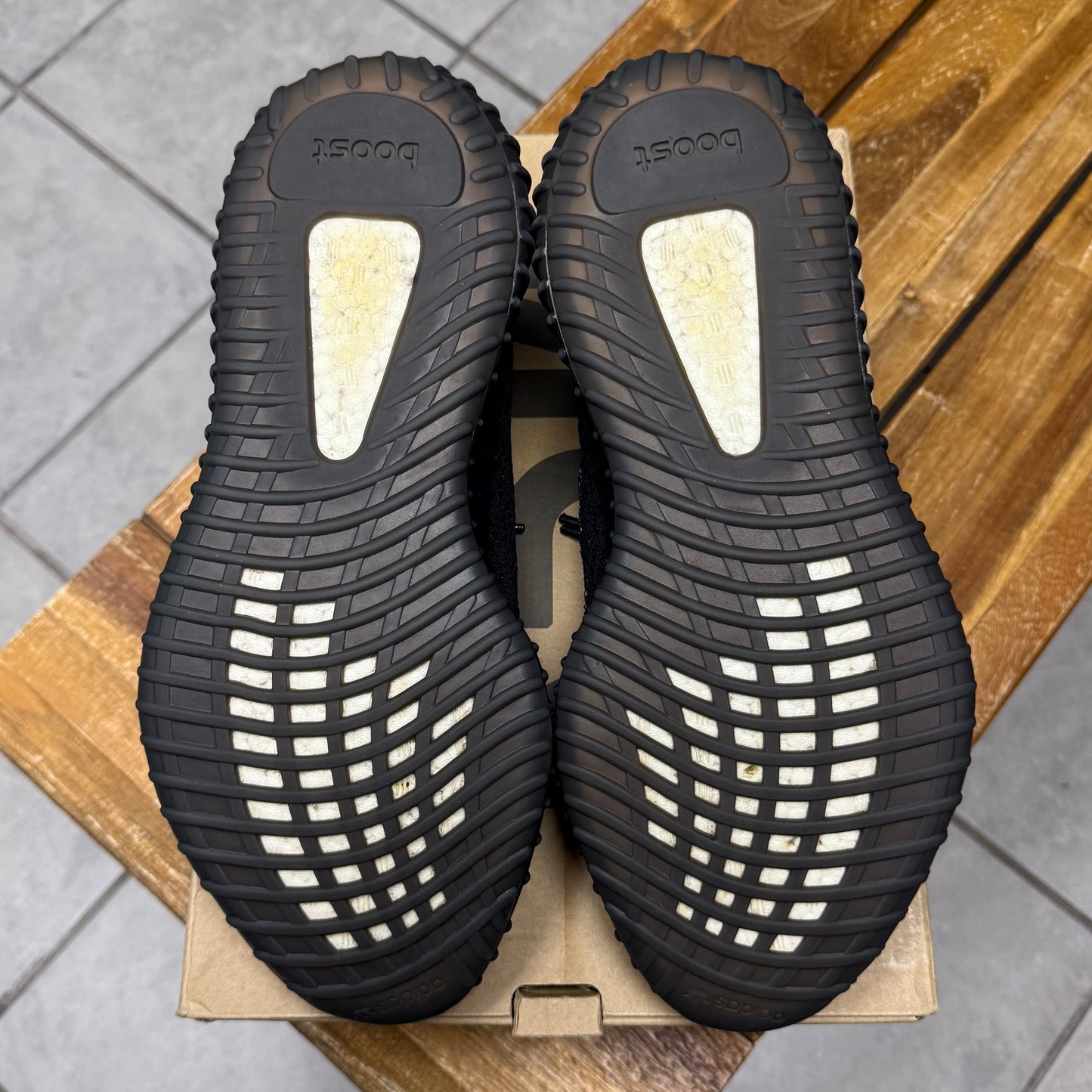 Yeezy 350 V2 Oreo (Worn)