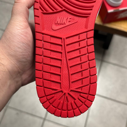 Jordan 1 Low OG University Red (Worn)