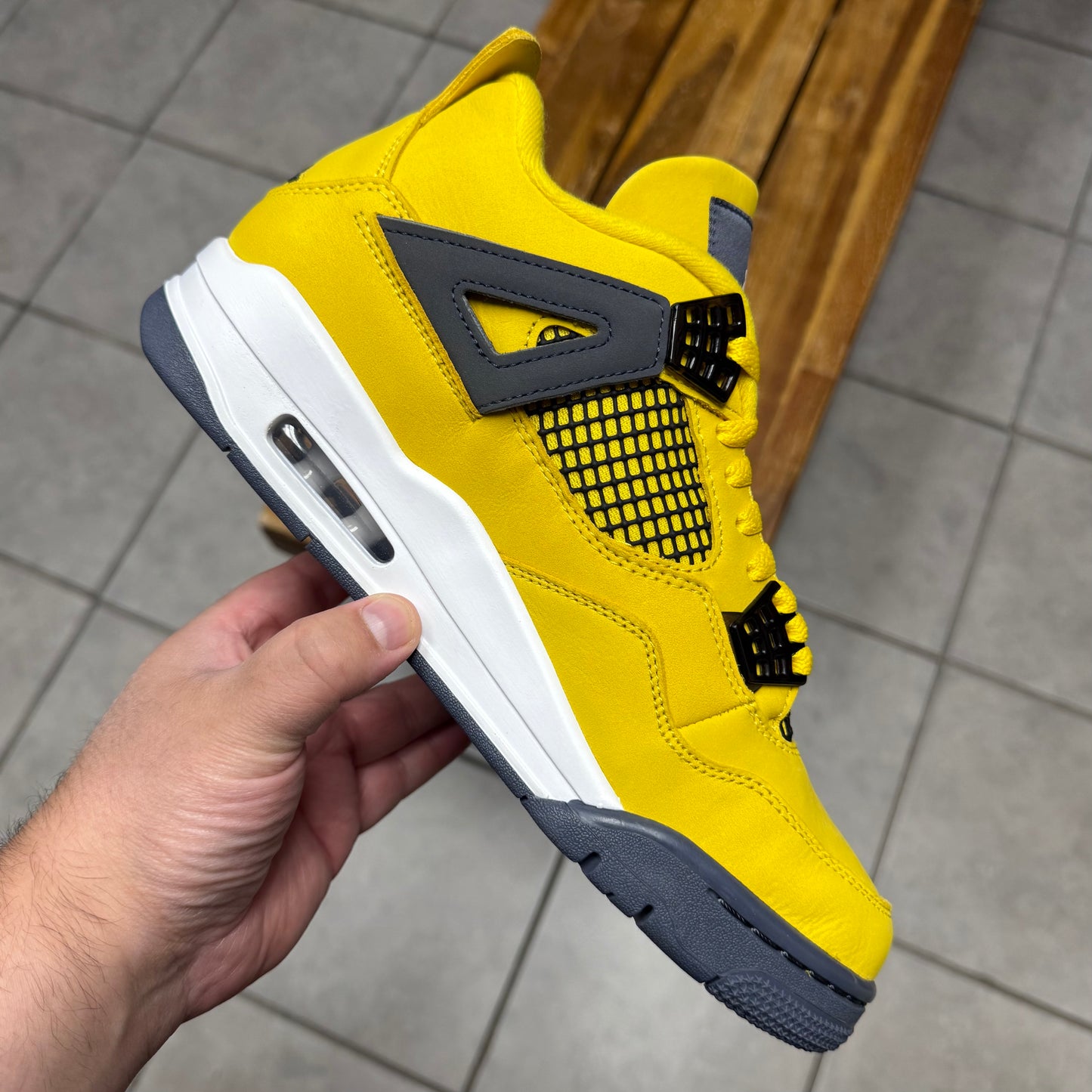 Jordan 4 Lightning (Worn)