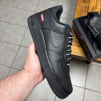 Air Force 1 Low x Supreme Black (Worn)