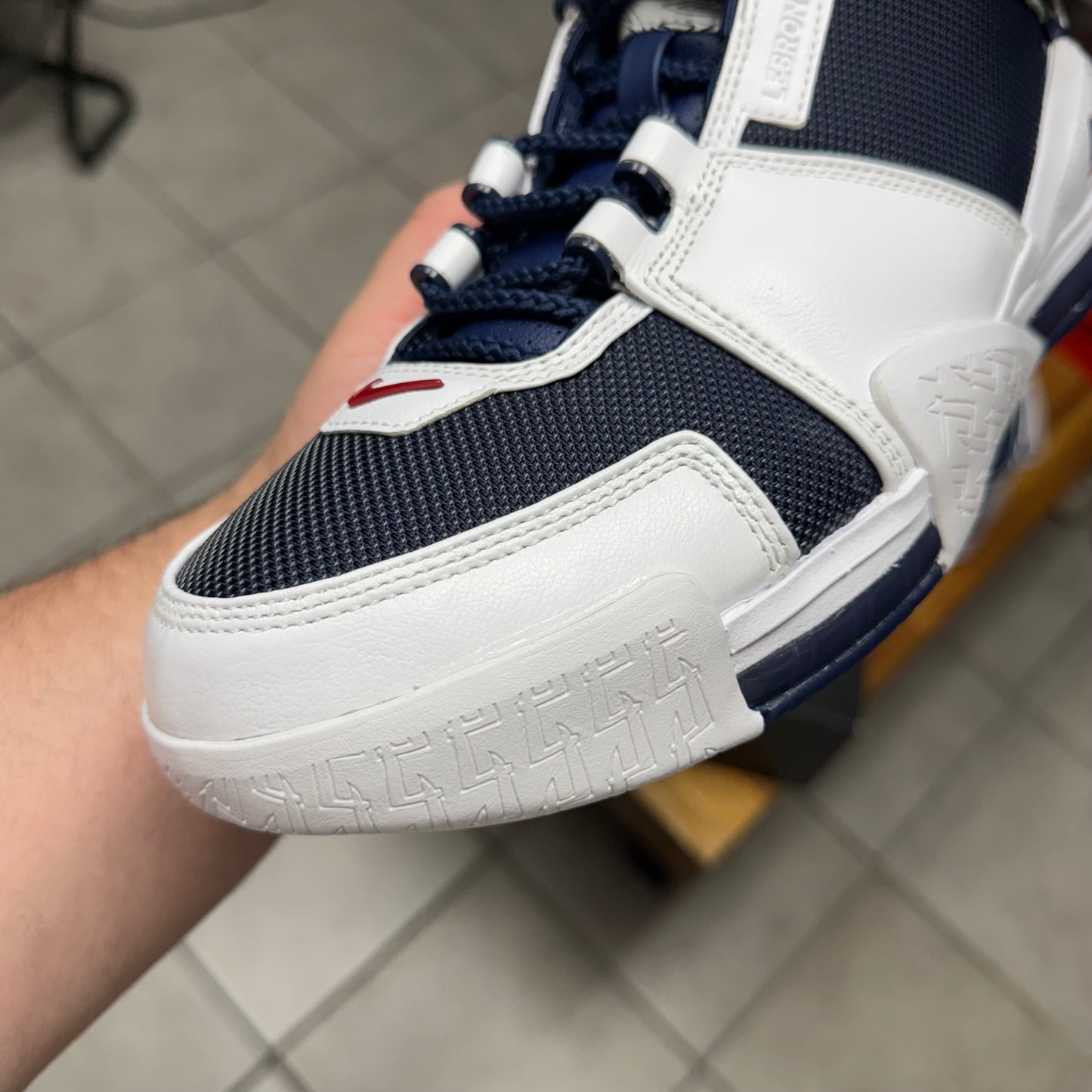 Nike Zoom LeBron 2 USA (Worn)