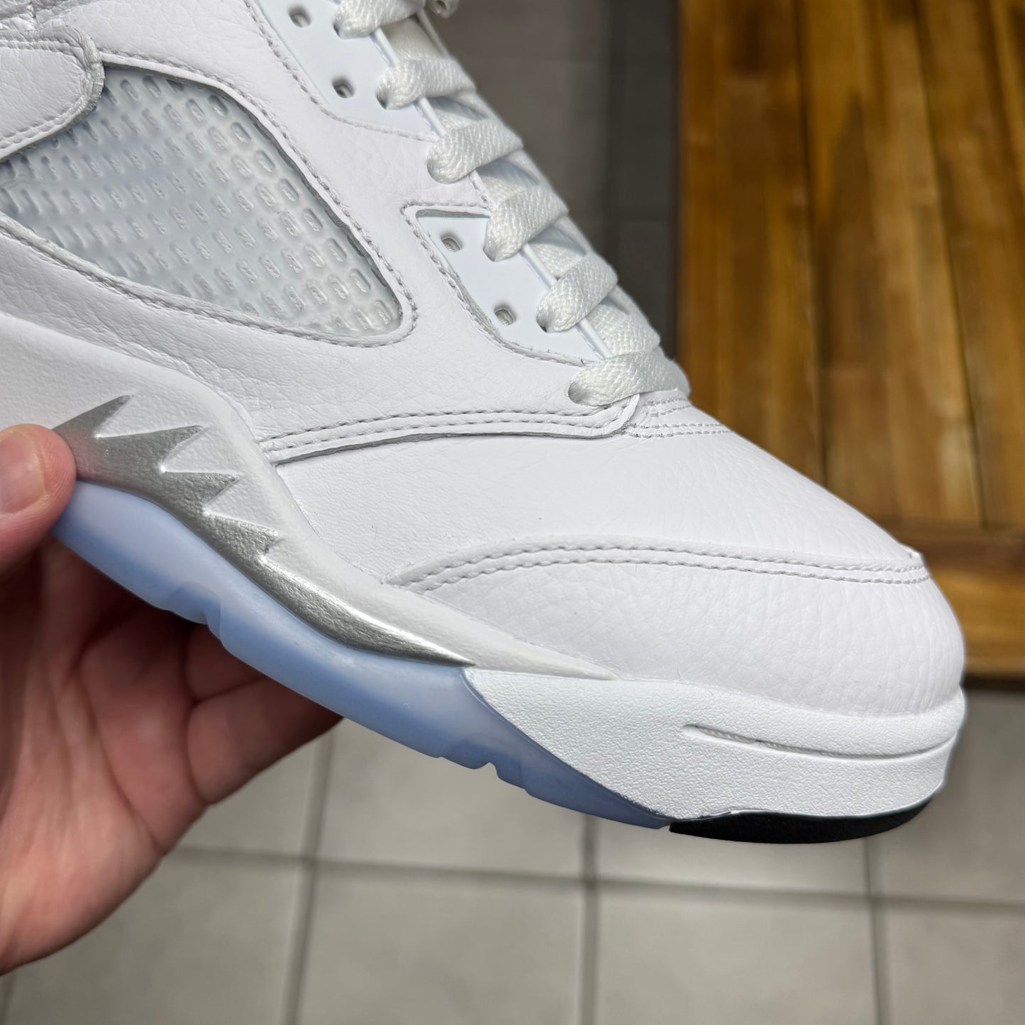 Jordan 5 White Metallic 2026 (Worn)