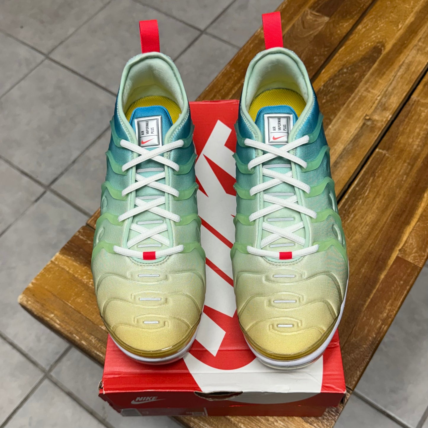 Nike Air VaporMax Plus Mint Foam Laser Blue (Worn)