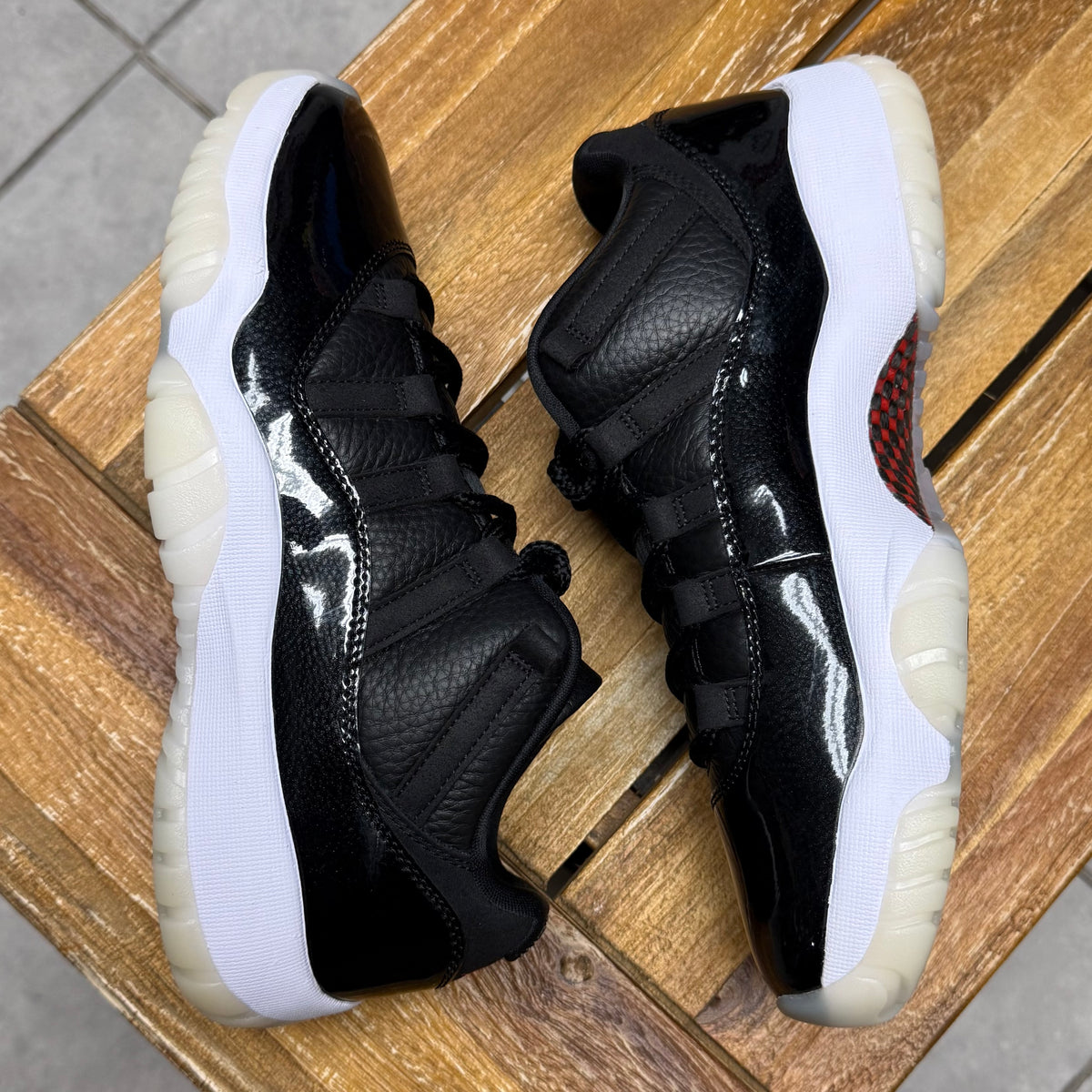 Jordan 11 Low ‘72-10’ (Worn)