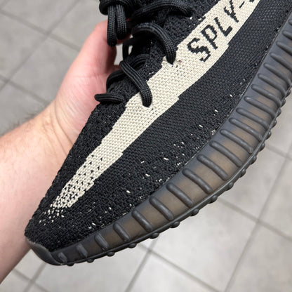Yeezy 350 V2 Oreo (Worn)