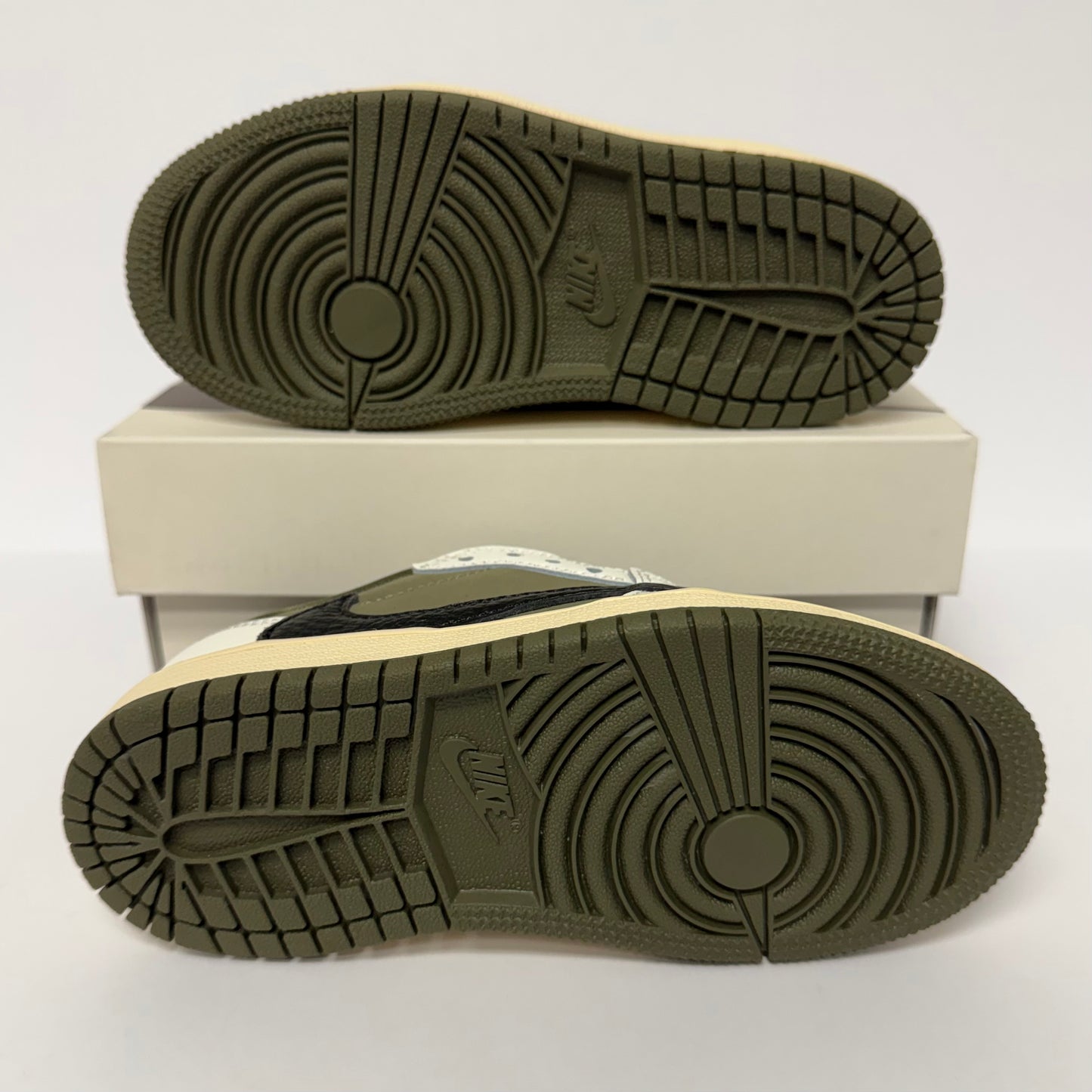 Jordan 1 Low OG x Travis Scott ‘Medium Olive’