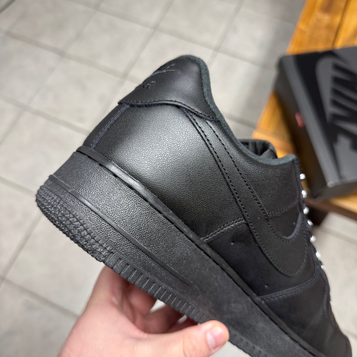 Air Force 1 Low x Supreme Black (Worn)