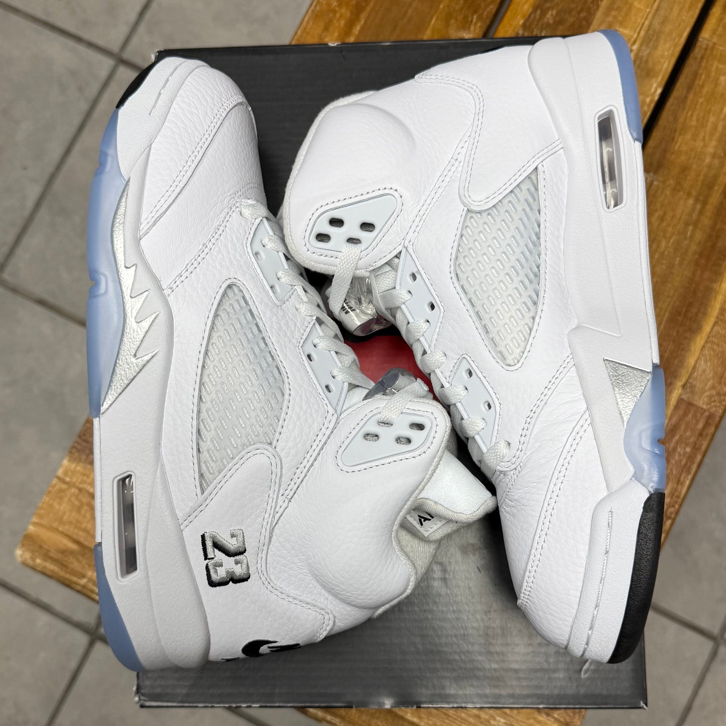 Jordan 5 White Metallic 2026 (Worn)