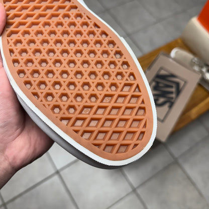 VANS WTAPS x OG Era LX
Bones - Coyote (Worn)