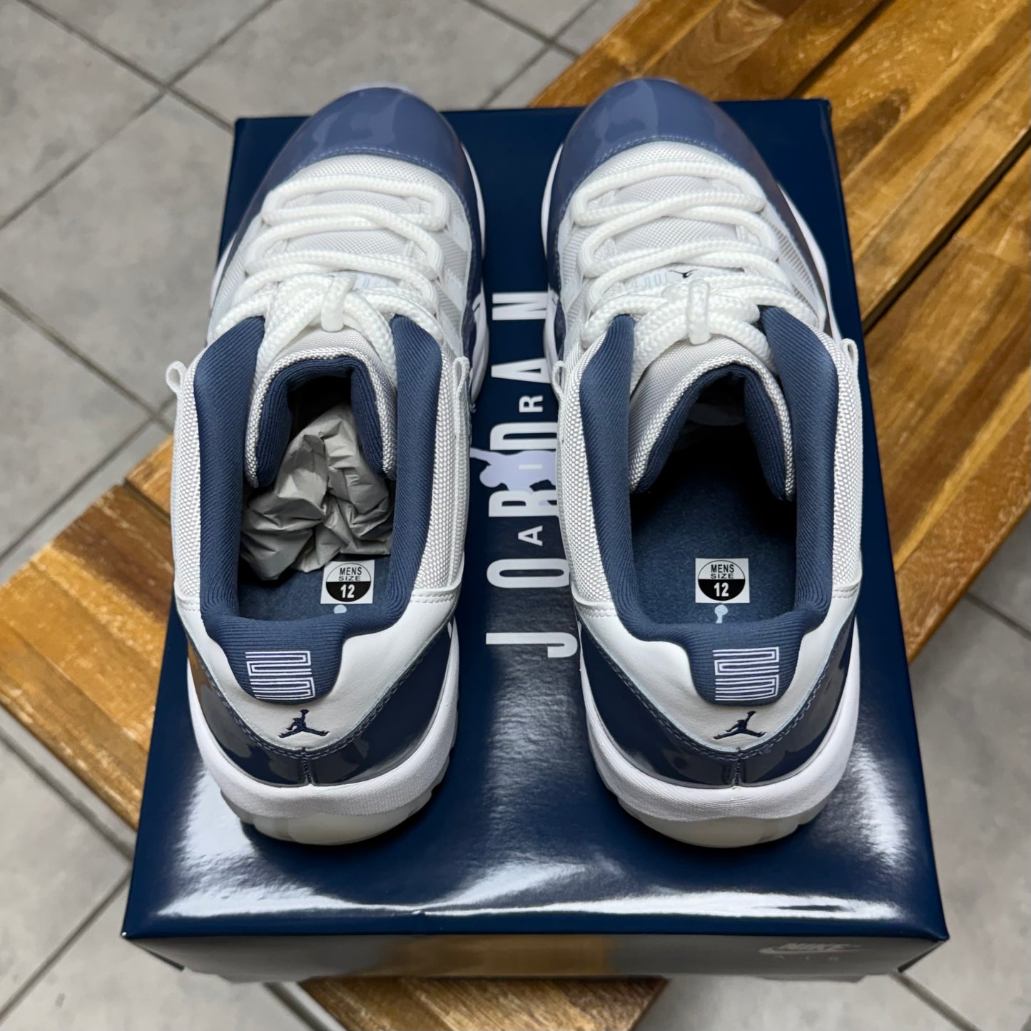 Jordan 11 Low Diffused Blue
