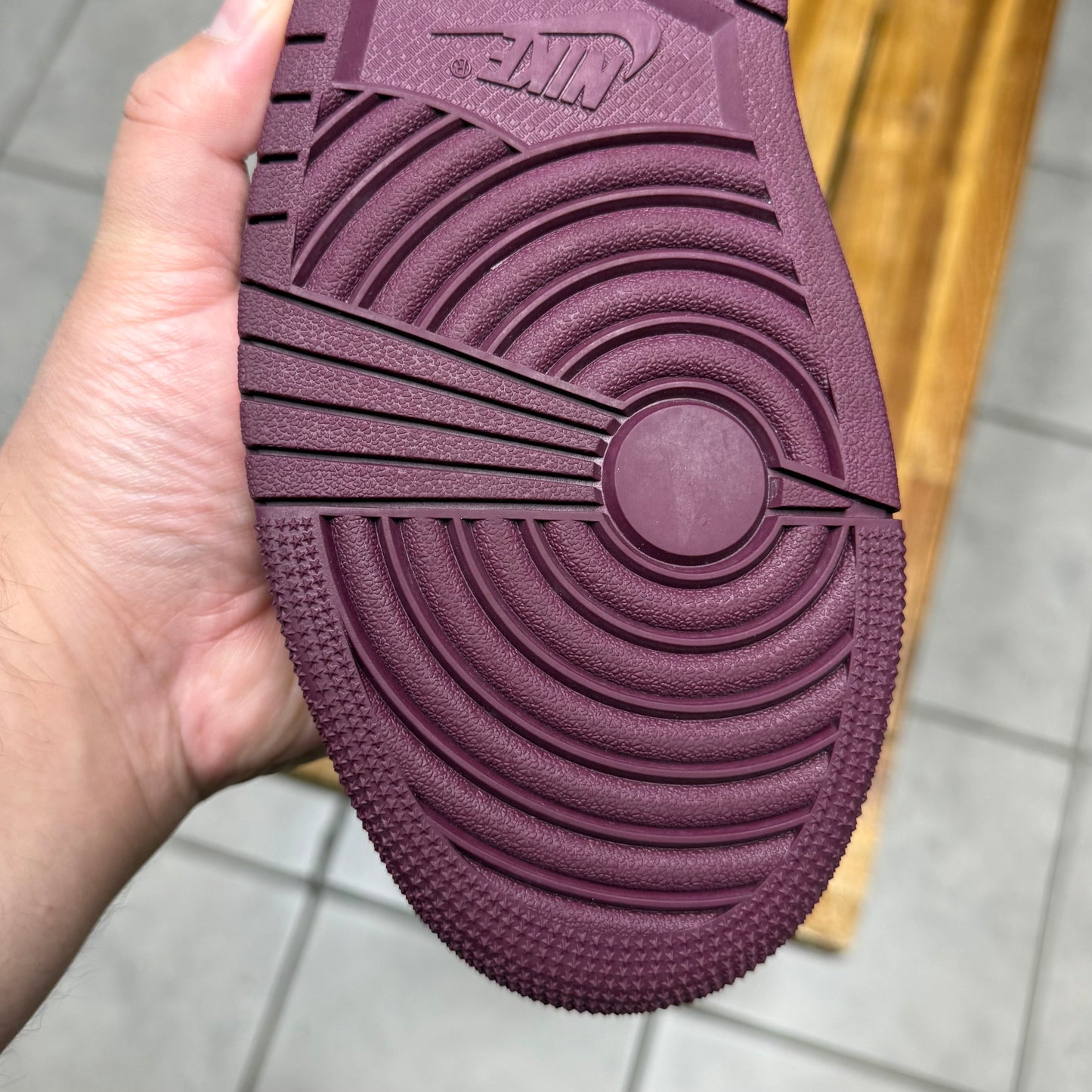 Jordan 1 High OG Bordeaux (Worn)