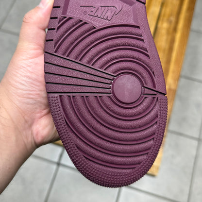Jordan 1 High OG Bordeaux (Worn)