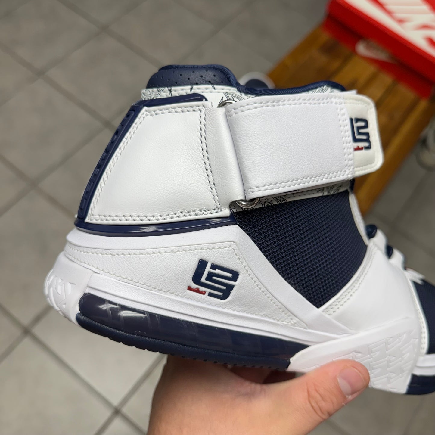 Nike Zoom LeBron 2 USA (Worn)