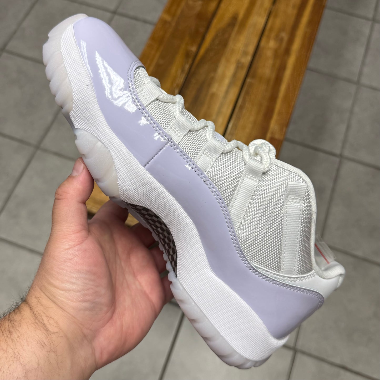 Jordan 11 Low Pure Violet